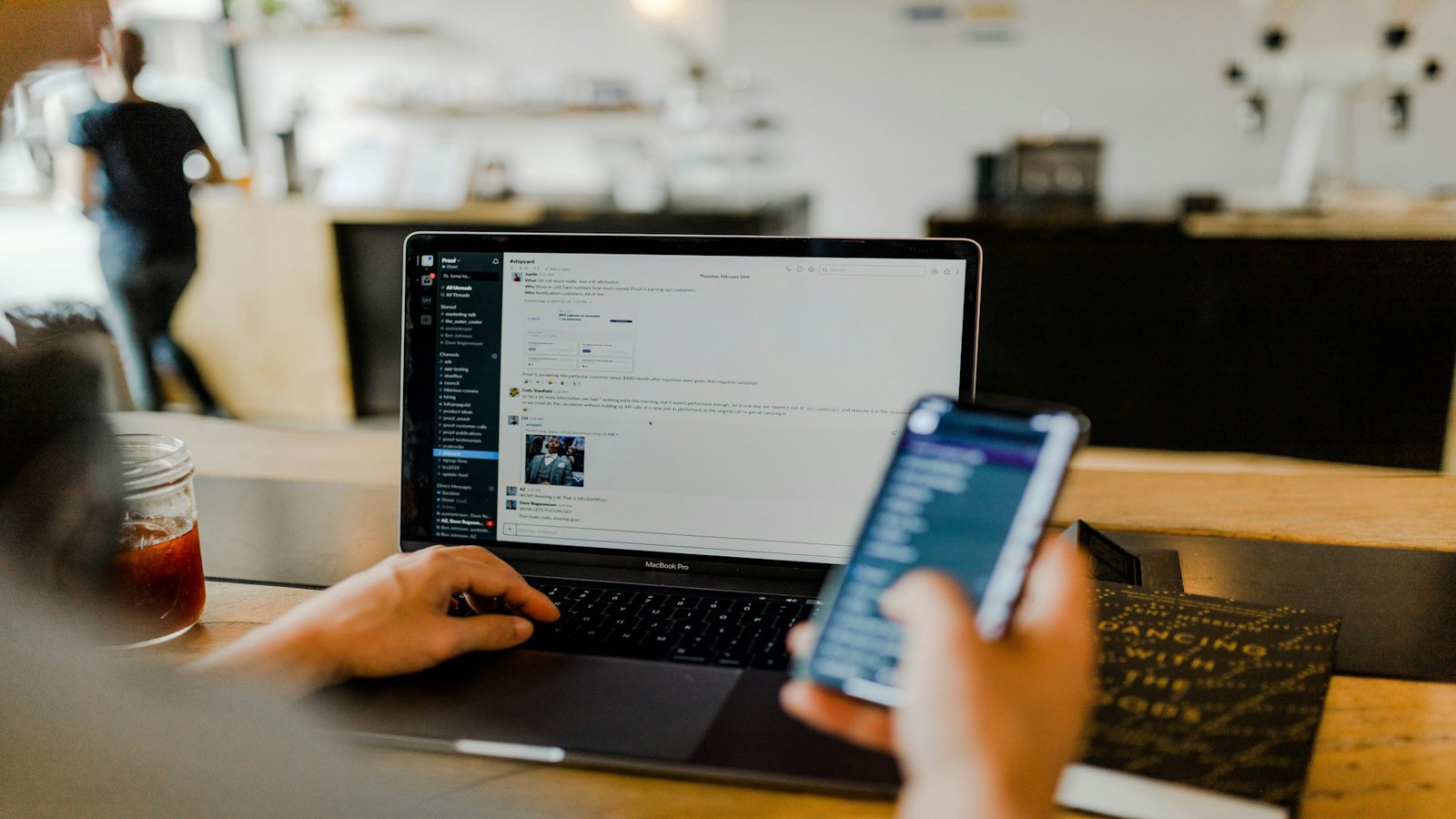 Seguridad por Diseño: Protegiendo Activos Digitales en la Era de las Amenazas Avanzadas